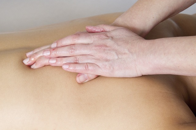 How Massage Relieves Hip Pain